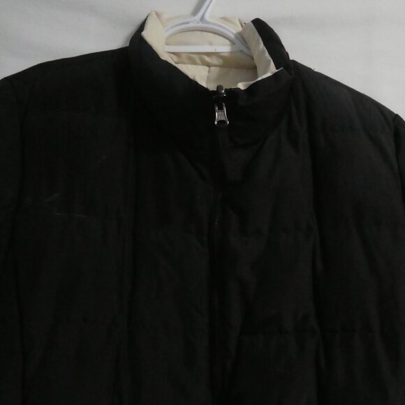 Liz Claiborne | medium | Reversible Black - White Quilted Puffer Coat - Picture 12 of 16